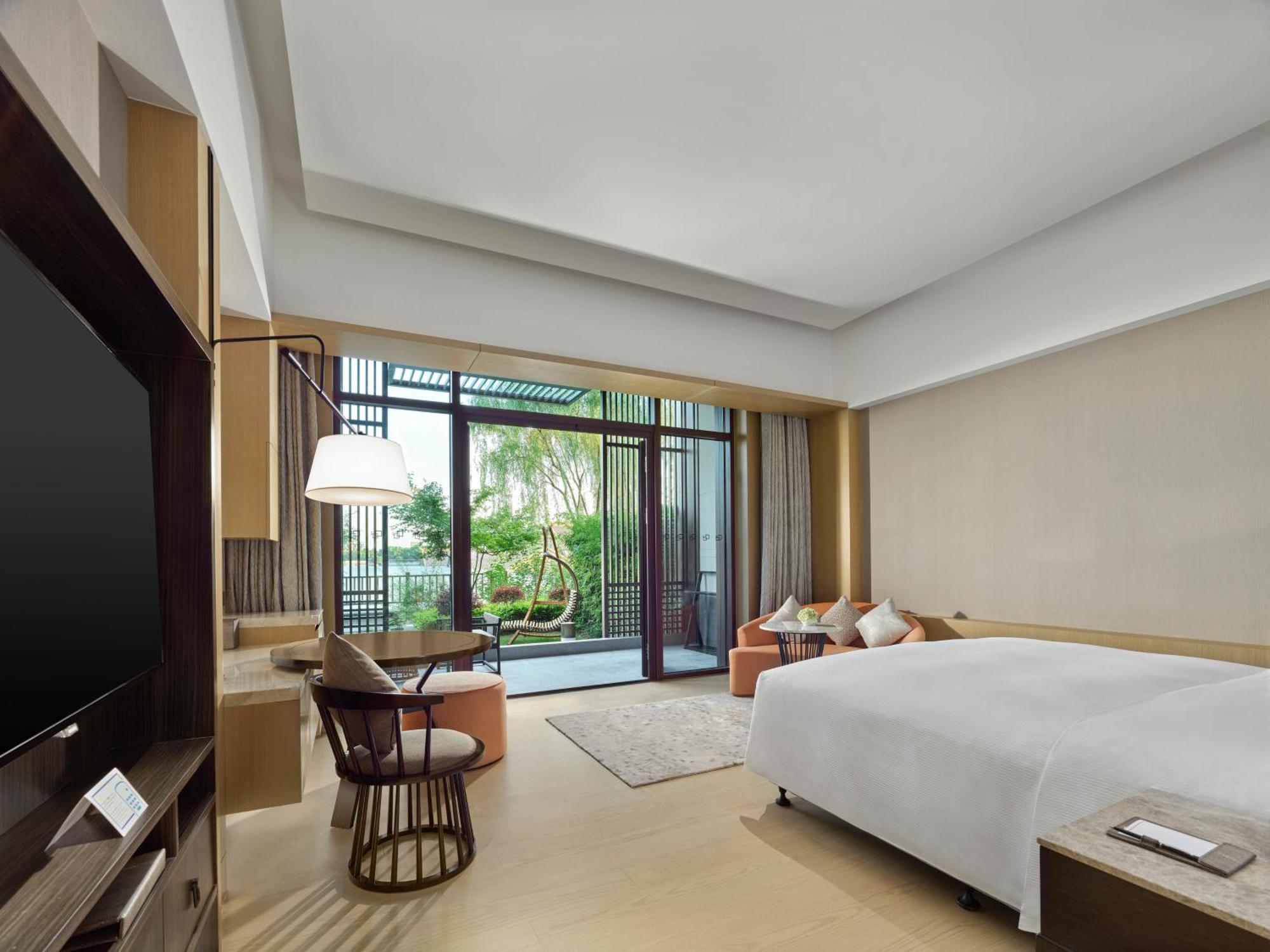 Hilton Shanghai Songjiang Guangfulin Exterior photo
