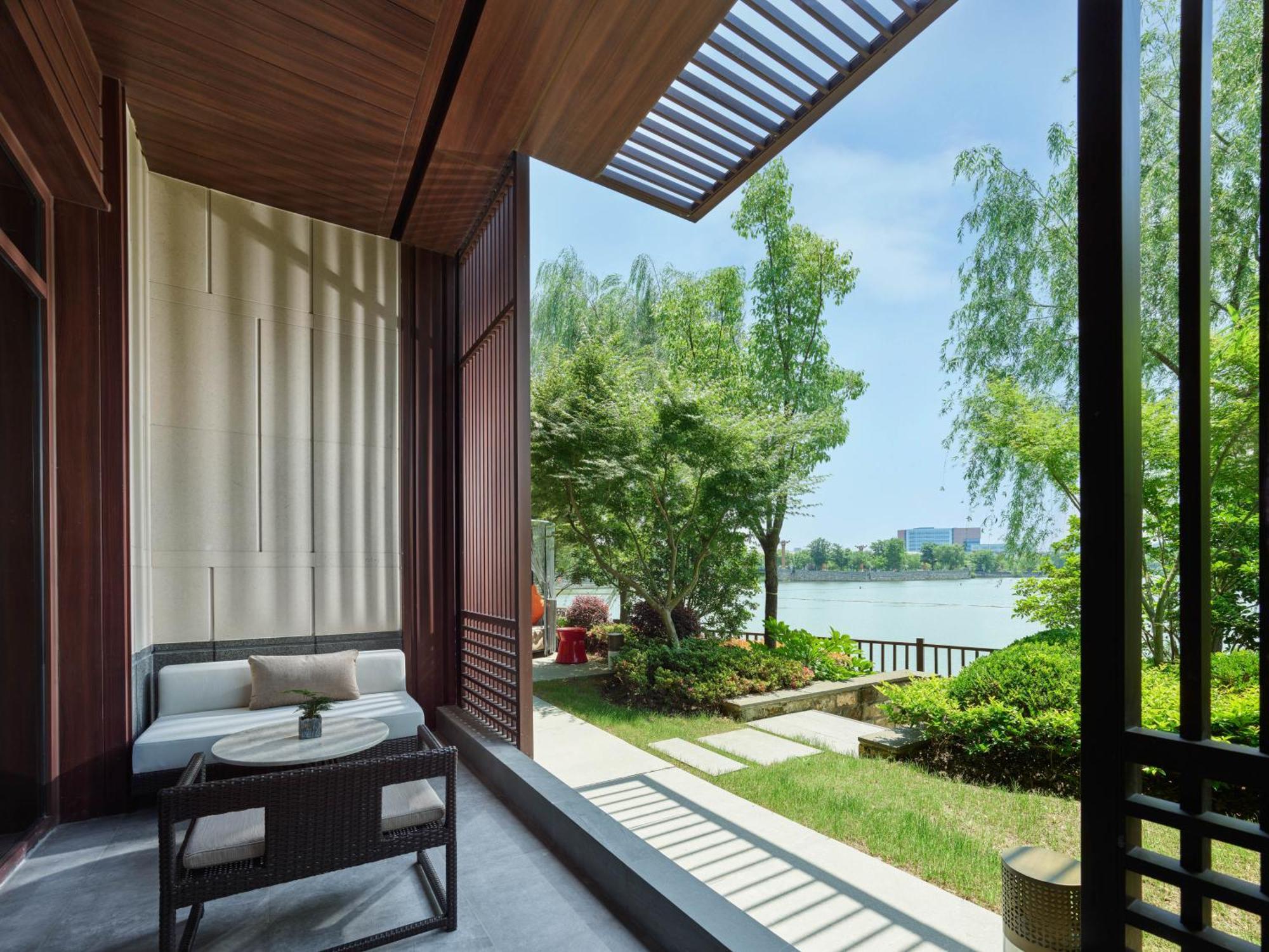 Hilton Shanghai Songjiang Guangfulin Exterior photo