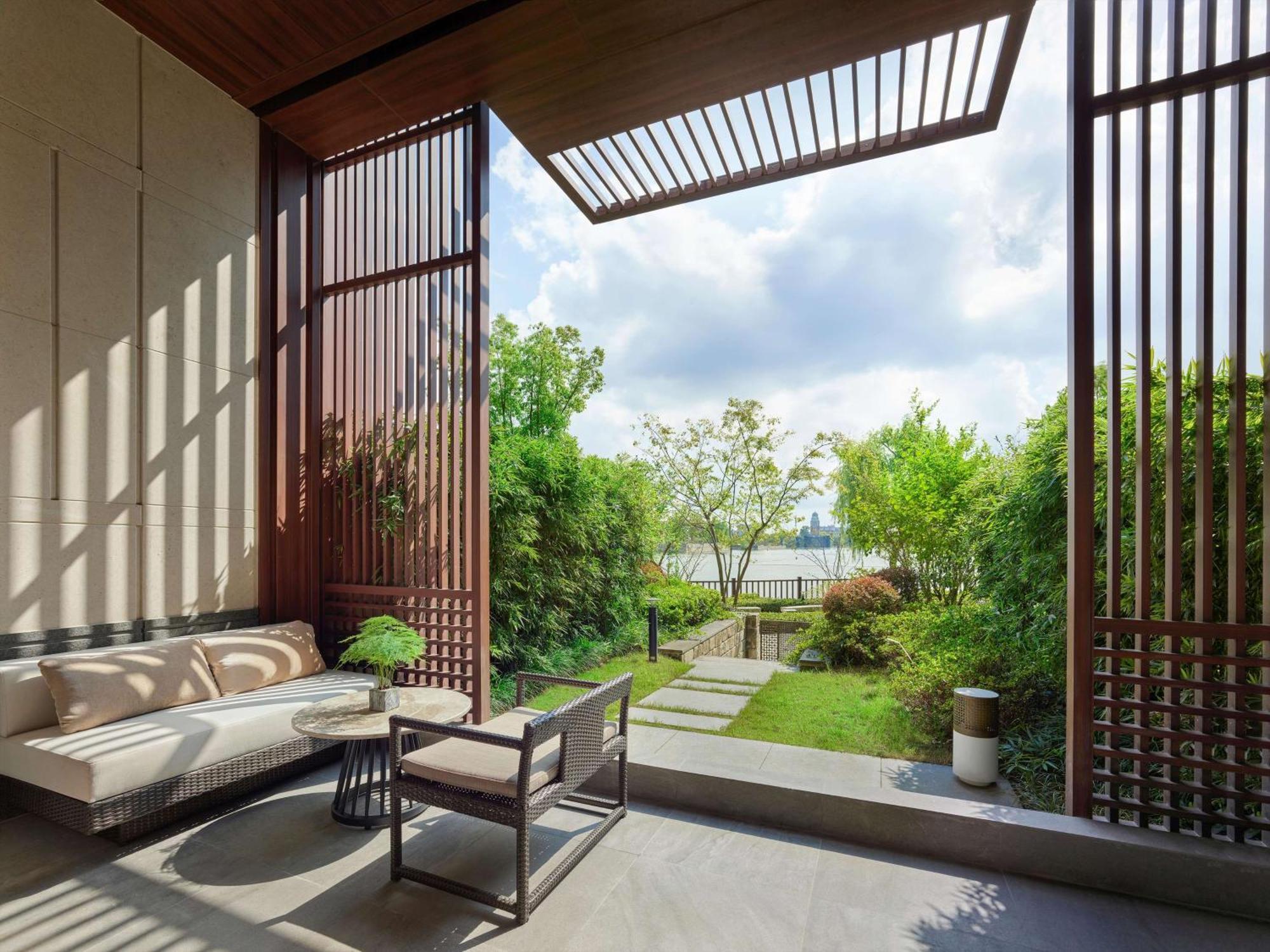 Hilton Shanghai Songjiang Guangfulin Exterior photo