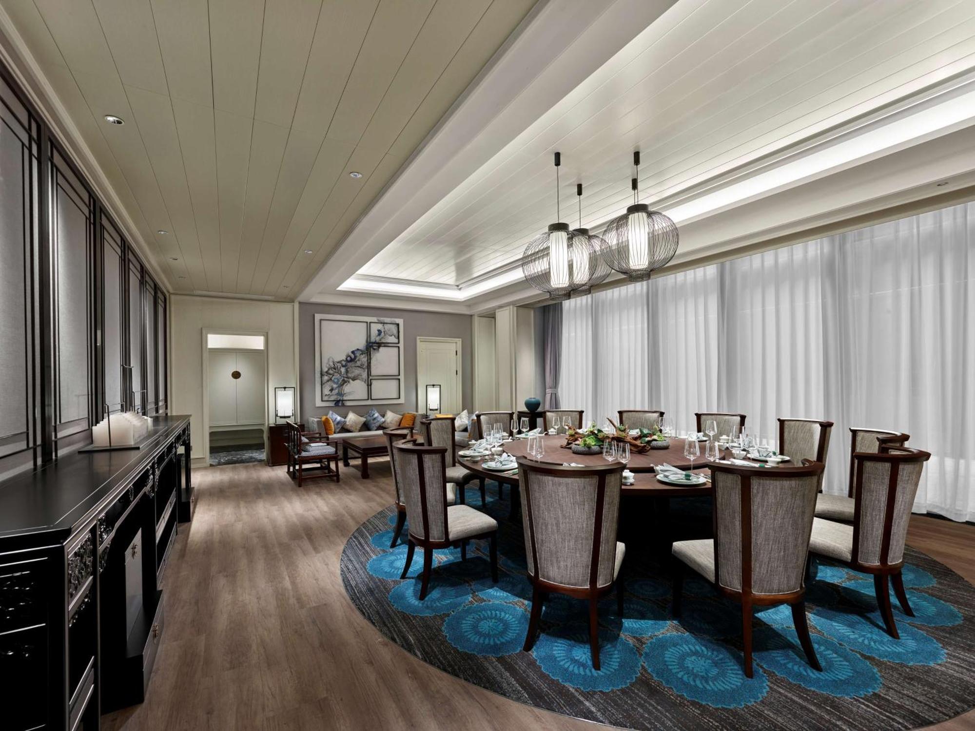 Hilton Shanghai Songjiang Guangfulin Exterior photo